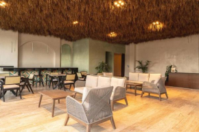 Stylish Tulum Retreat for 6, Near Everything